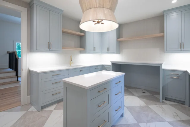 Who wouldn’t want to do a little spring cleaning in this amazing laundry room?!🤍⁠
⁠
A little before & after styling moment makes it even better. Bright, organized, and full of thoughtful details, this space makes even chores feel a little more like self-care.⁠
⁠
#CristiHolcombeInteriors⁠
⁠
📸 #2: @catmaxphoto ⁠